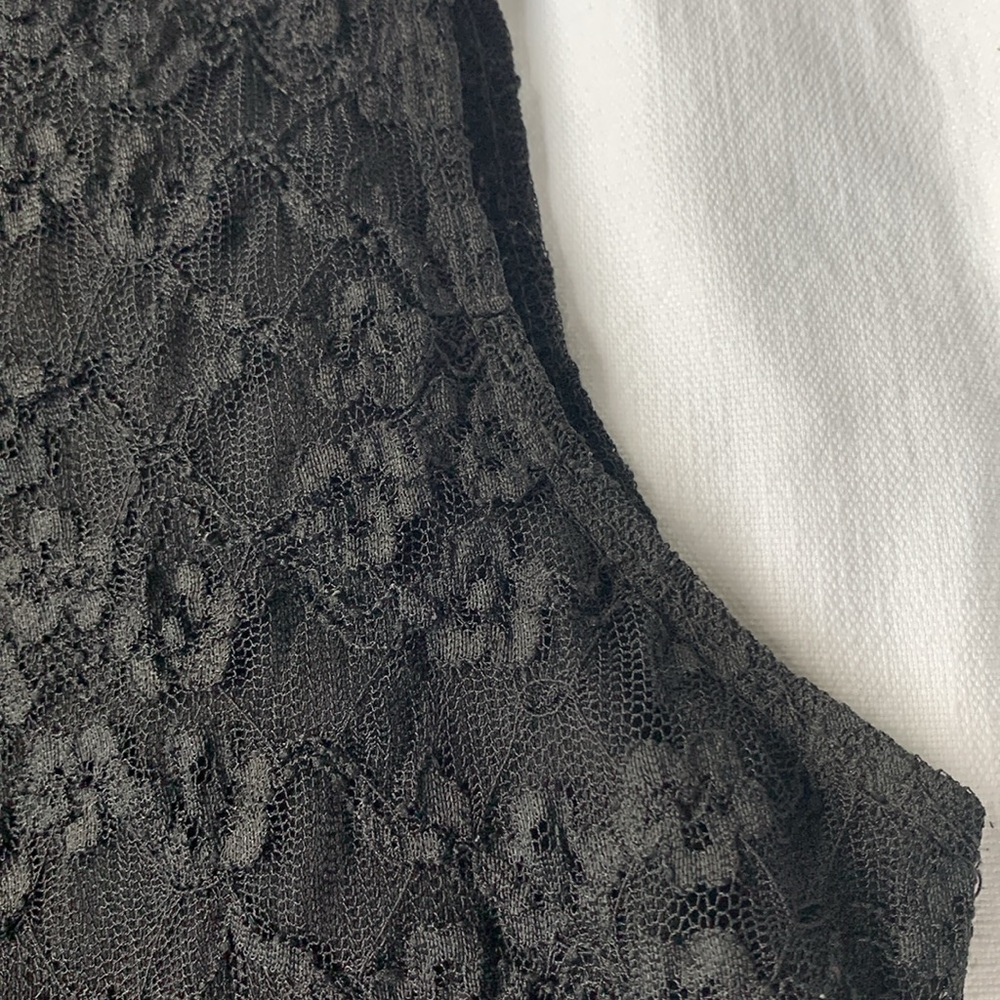 💥 East 5th lace sleeveless top - Picture 5 of 6